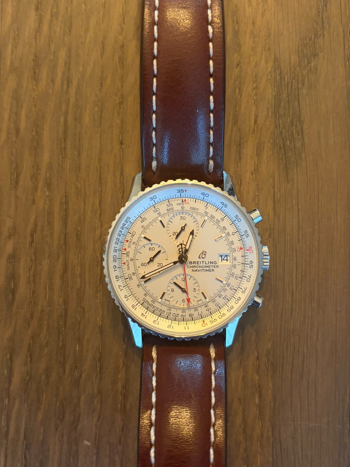 Breitling Navitimer Chronograph 41 — close-up of the dial showing the date window, slide-rule bezel and chronograph layout